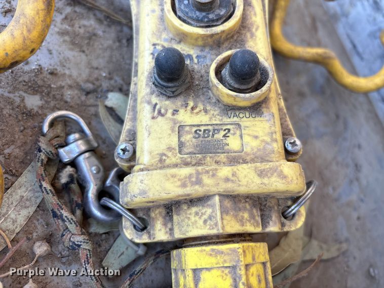 image for item EU8634 2019 Kenworth T400 hydrovac truck