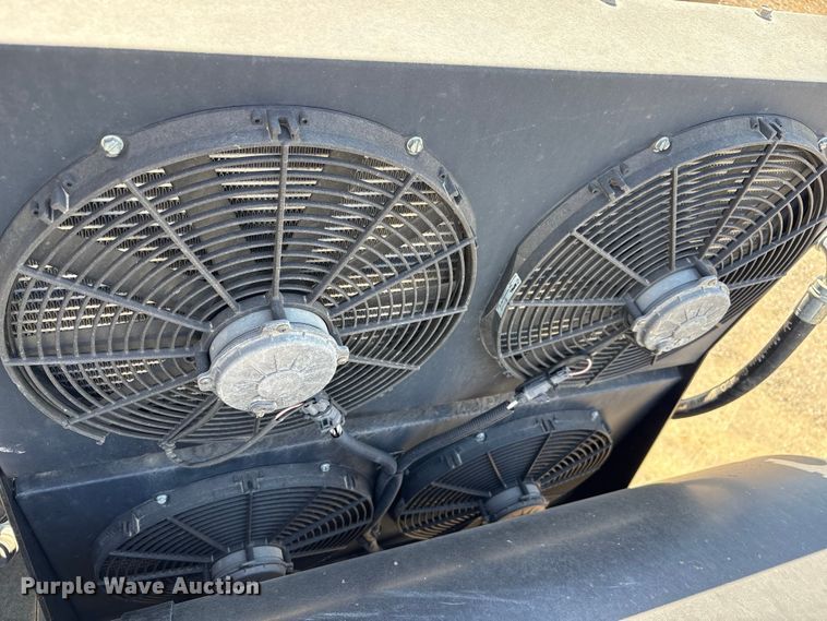 image for item EU8634 2019 Kenworth T400 hydrovac truck