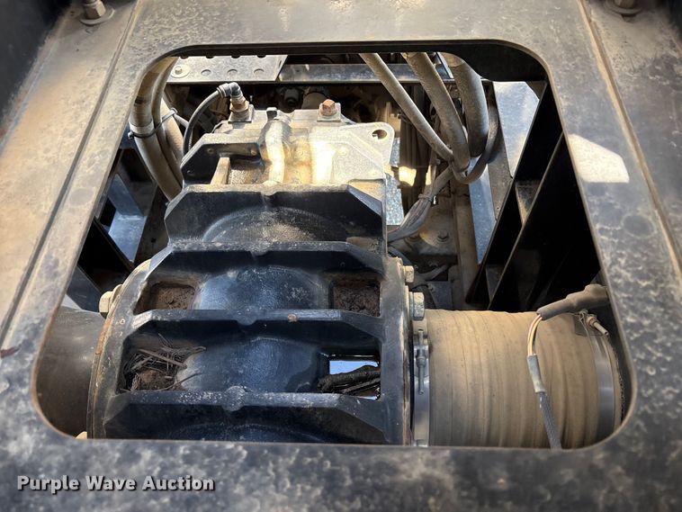 image for item EU8634 2019 Kenworth T400 hydrovac truck