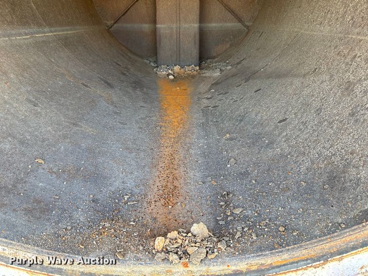 image for item EU8634 2019 Kenworth T400 hydrovac truck