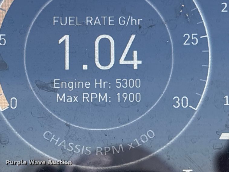 image for item EU8634 2019 Kenworth T400 hydrovac truck