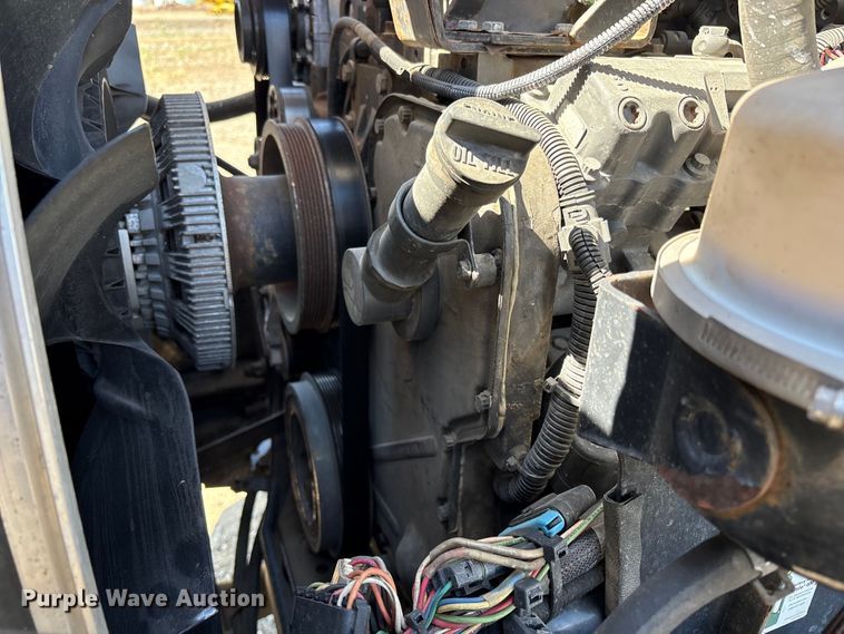 image for item EU8634 2019 Kenworth T400 hydrovac truck