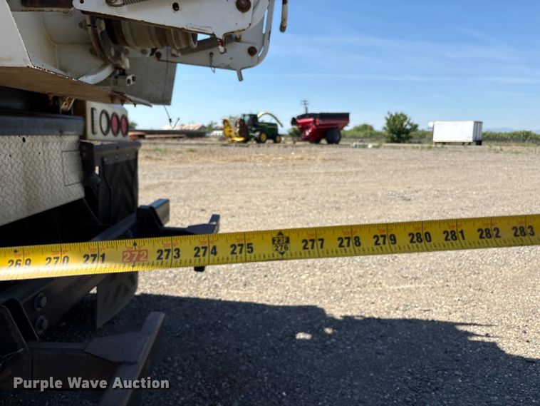 image for item EU8634 2019 Kenworth T400 hydrovac truck