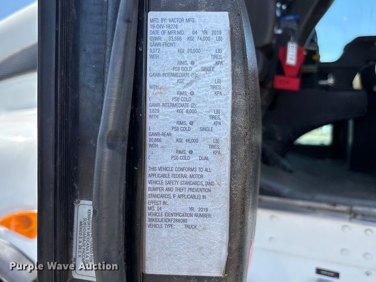 image for item EU8634 2019 Kenworth T400 hydrovac truck