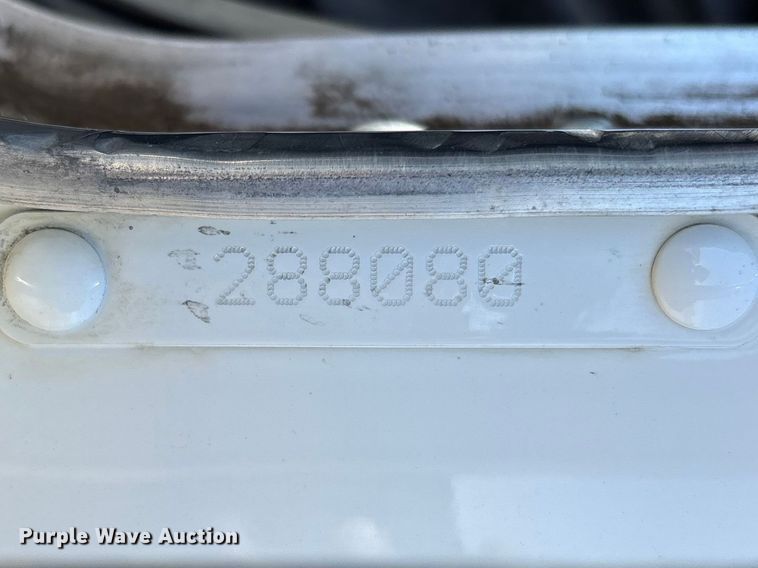 image for item EU8634 2019 Kenworth T400 hydrovac truck