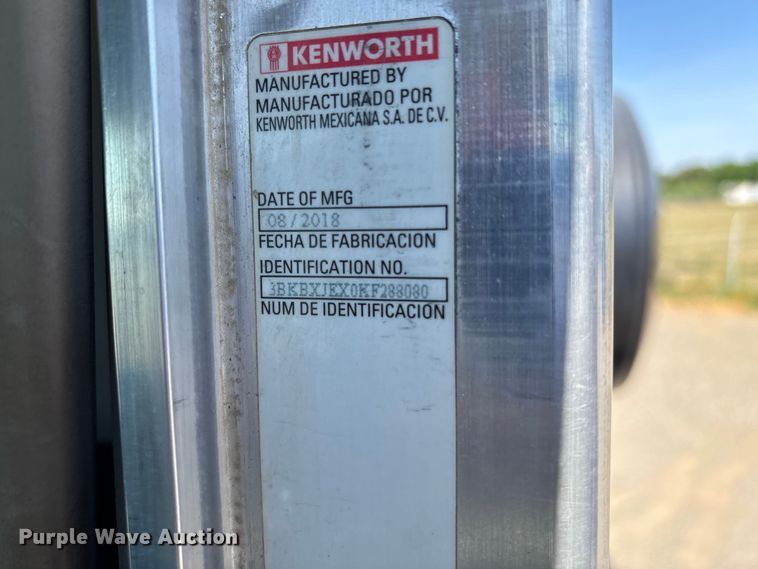 image for item EU8634 2019 Kenworth T400 hydrovac truck