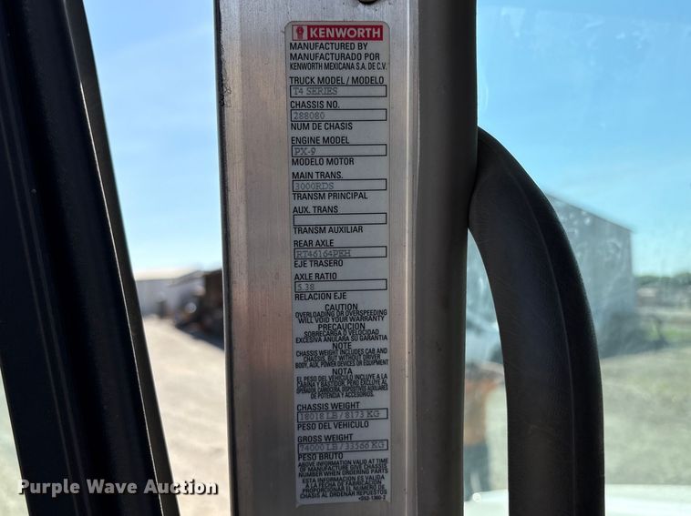 image for item EU8634 2019 Kenworth T400 hydrovac truck