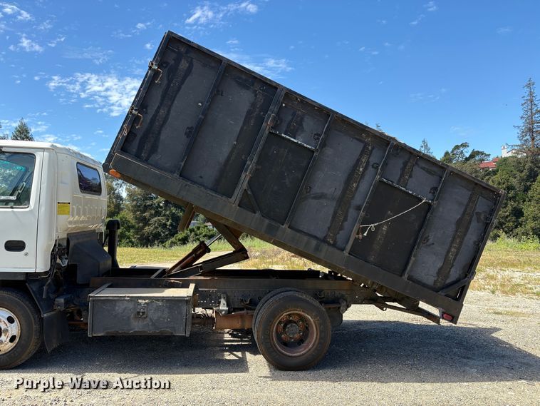 image for item EU8636 2000 Isuzu NPR dump truck