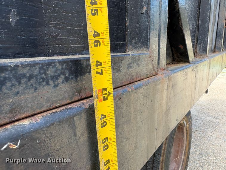 image for item EU8636 2000 Isuzu NPR dump truck