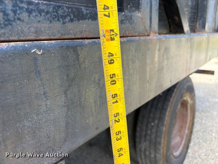 image for item EU8636 2000 Isuzu NPR dump truck