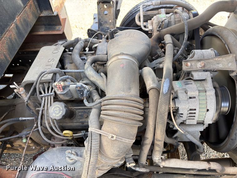 image for item EU8636 2000 Isuzu NPR dump truck