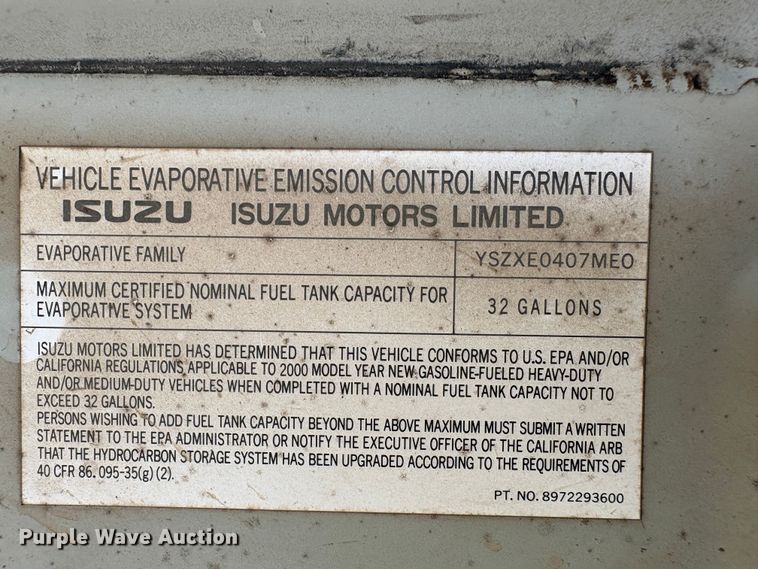 image for item EU8636 2000 Isuzu NPR dump truck