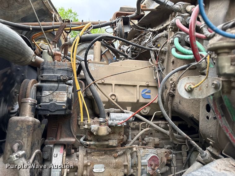 image for item EV7714 1982 Ford F8000 semi truck