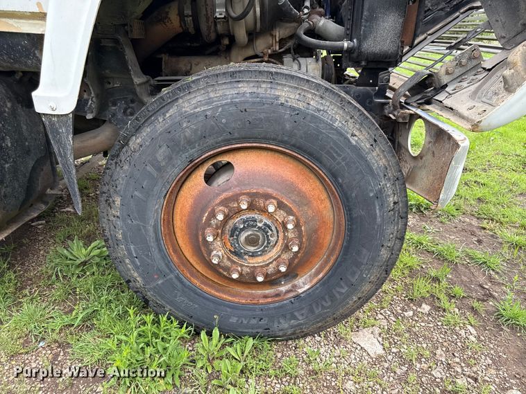 image for item EV7714 1982 Ford F8000 semi truck