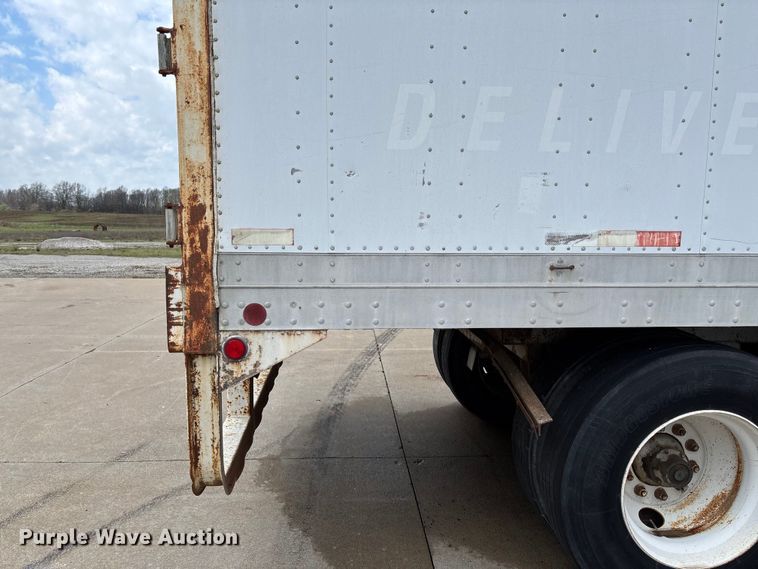 image for item FB3352 1999 Lufkin TFV-IPST dry van trailer