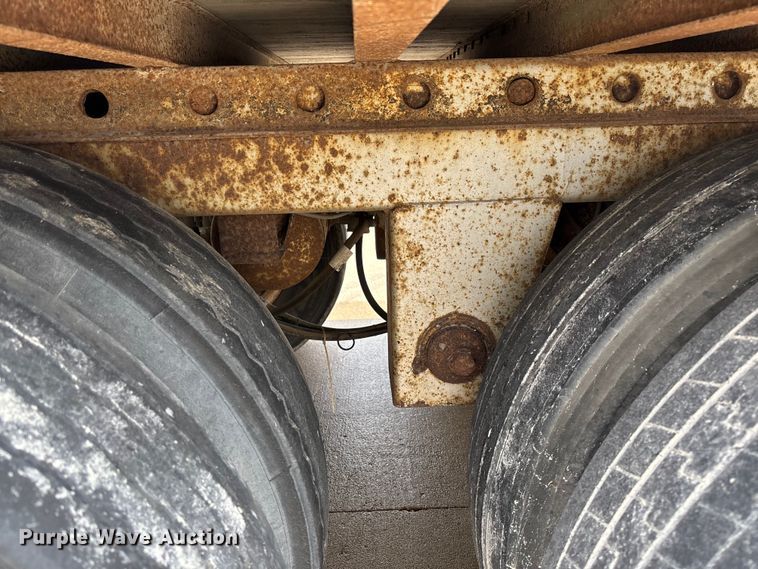 image for item FB3352 1999 Lufkin TFV-IPST dry van trailer