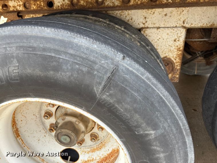 image for item FB3352 1999 Lufkin TFV-IPST dry van trailer