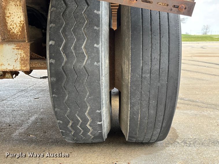 image for item FB3352 1999 Lufkin TFV-IPST dry van trailer
