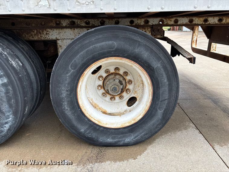 image for item FB3352 1999 Lufkin TFV-IPST dry van trailer