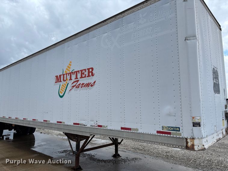 image for item FB3353 2001 Stoughton dry van trailer