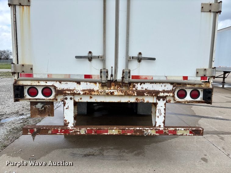 image for item FB3353 2001 Stoughton dry van trailer