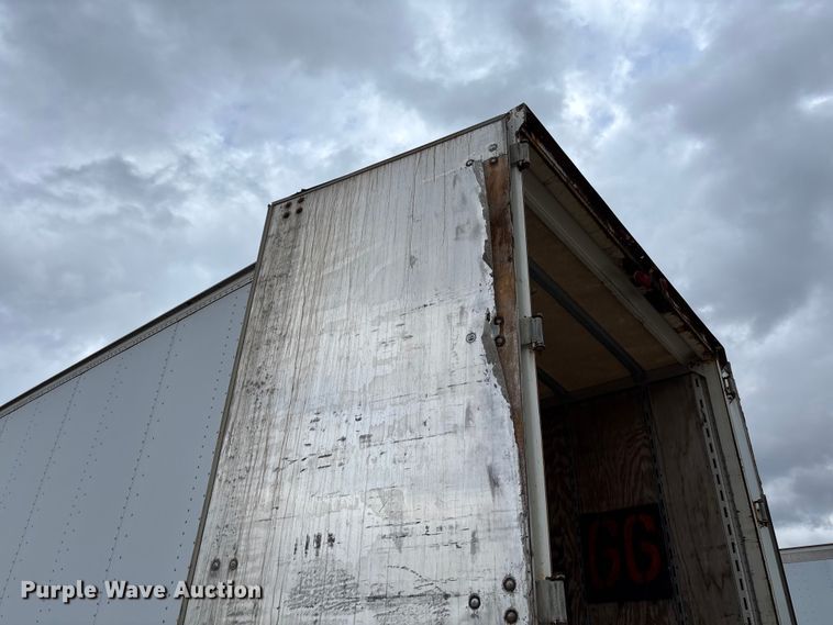 image for item FB3353 2001 Stoughton dry van trailer