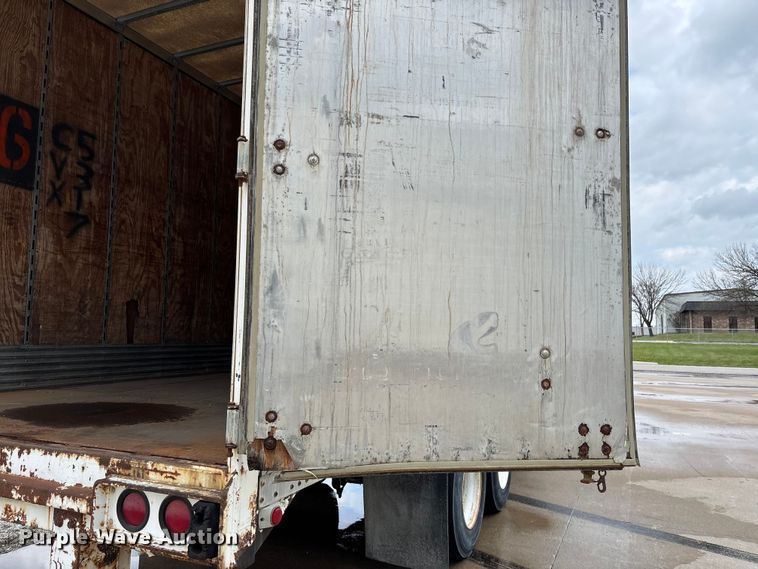 image for item FB3353 2001 Stoughton dry van trailer