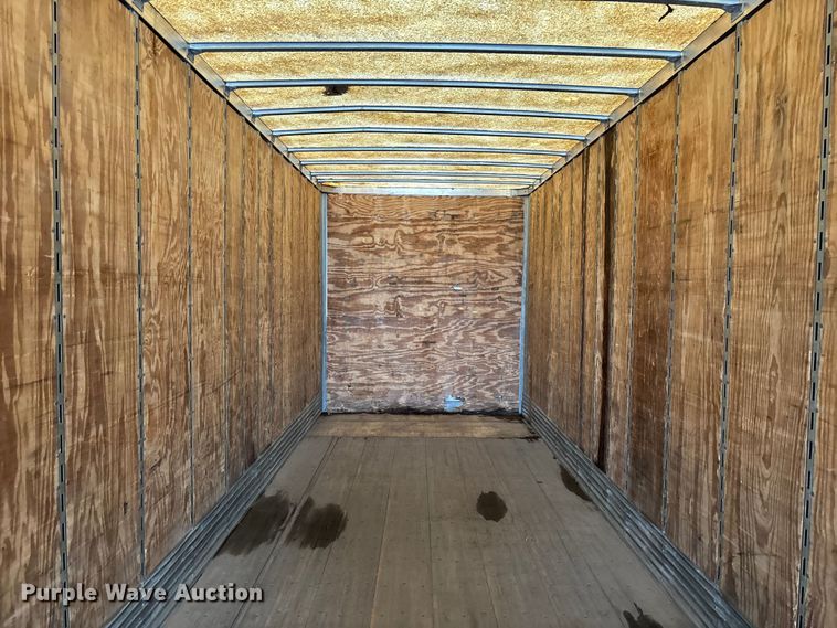 image for item FB3353 2001 Stoughton dry van trailer