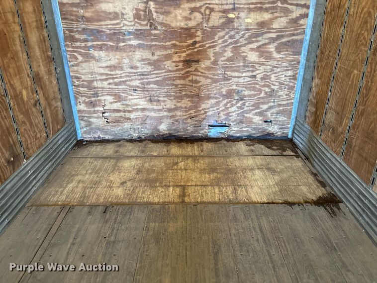 image for item FB3353 2001 Stoughton dry van trailer