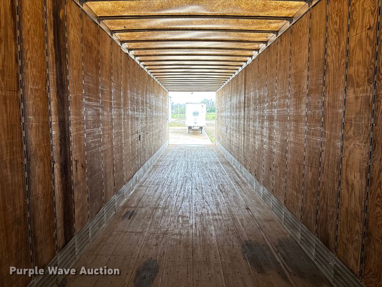 image for item FB3353 2001 Stoughton dry van trailer