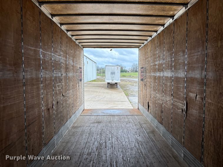 image for item FB3353 2001 Stoughton dry van trailer