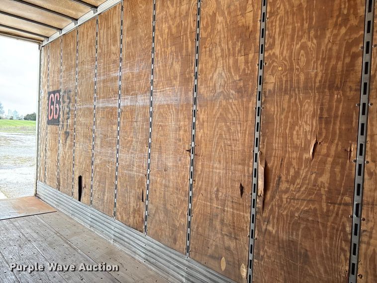 image for item FB3353 2001 Stoughton dry van trailer