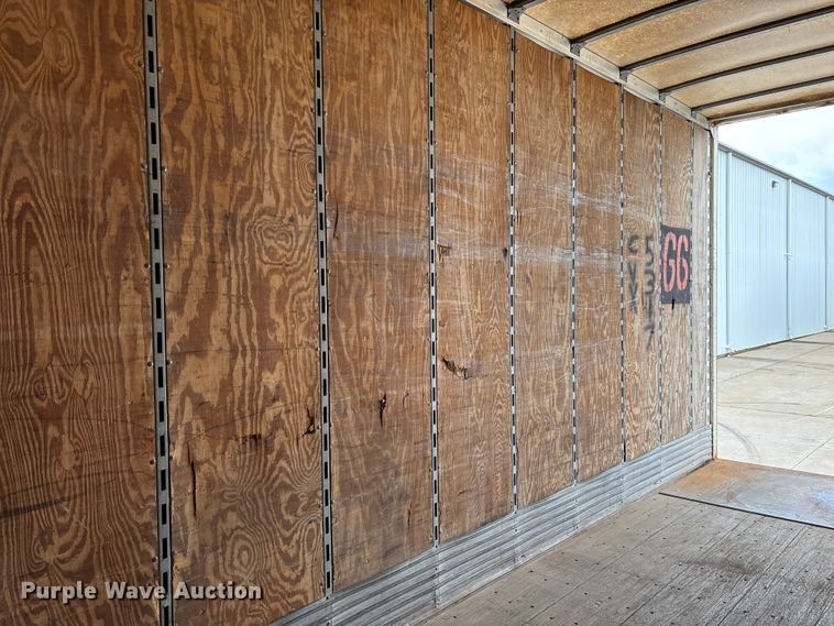 image for item FB3353 2001 Stoughton dry van trailer
