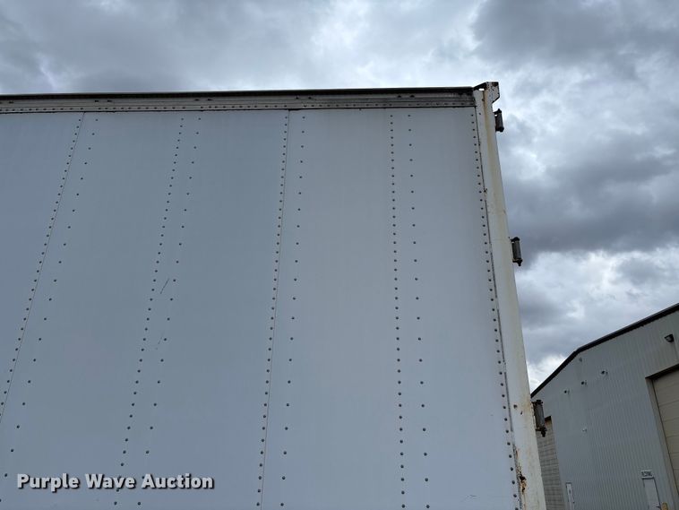 image for item FB3353 2001 Stoughton dry van trailer