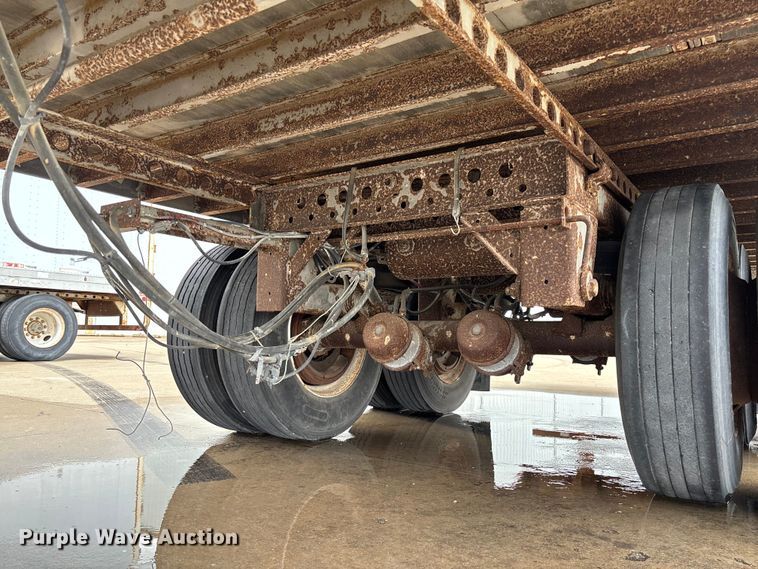 image for item FB3353 2001 Stoughton dry van trailer