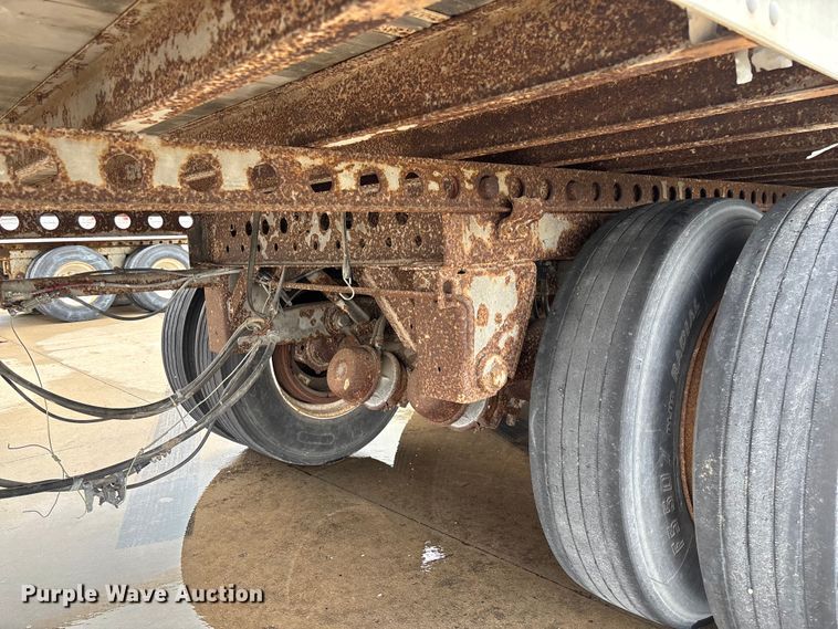 image for item FB3353 2001 Stoughton dry van trailer