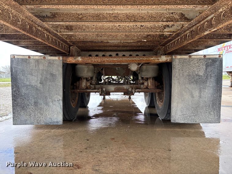 image for item FB3353 2001 Stoughton dry van trailer