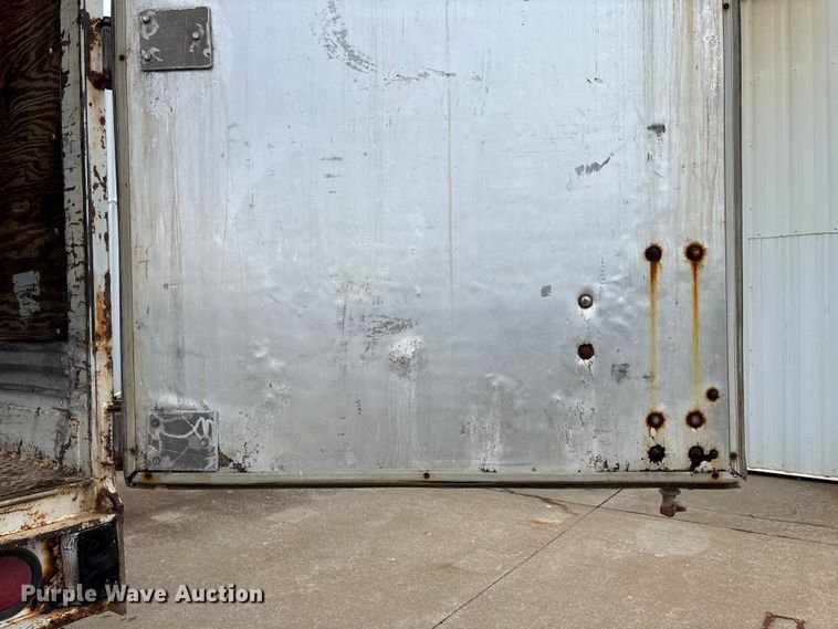 image for item FB3354 1993 Stoughton AVW-535T-S-C dry van trailer
