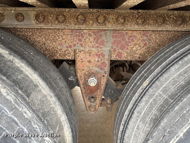 image for item FB3354 1993 Stoughton AVW-535T-S-C dry van trailer