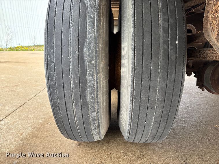 image for item FB3354 1993 Stoughton AVW-535T-S-C dry van trailer