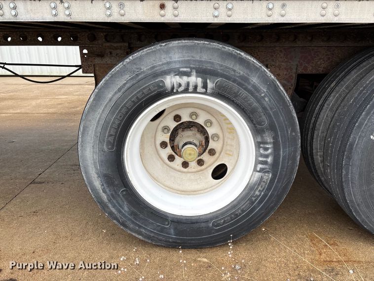 image for item FB3354 1993 Stoughton AVW-535T-S-C dry van trailer