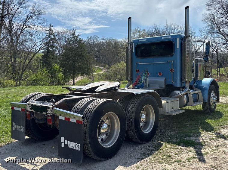 image for item FB3385 2007 Peterbilt 379 semi truck
