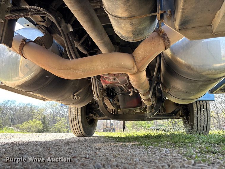 image for item FB3385 2007 Peterbilt 379 semi truck