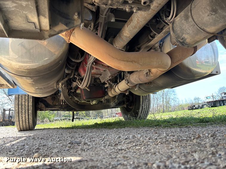 image for item FB3385 2007 Peterbilt 379 semi truck