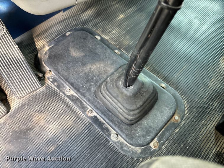 image for item FB3385 2007 Peterbilt 379 semi truck