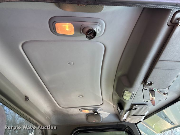 image for item FB3385 2007 Peterbilt 379 semi truck