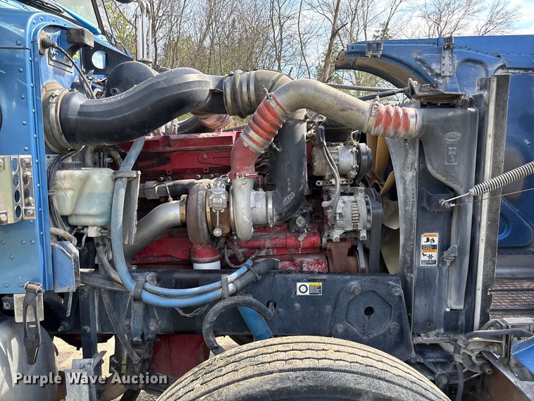 image for item FB3385 2007 Peterbilt 379 semi truck