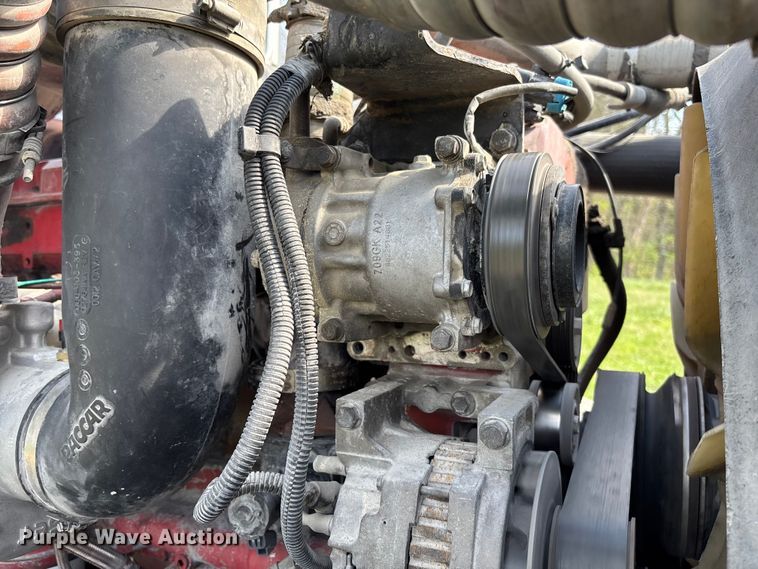 image for item FB3385 2007 Peterbilt 379 semi truck