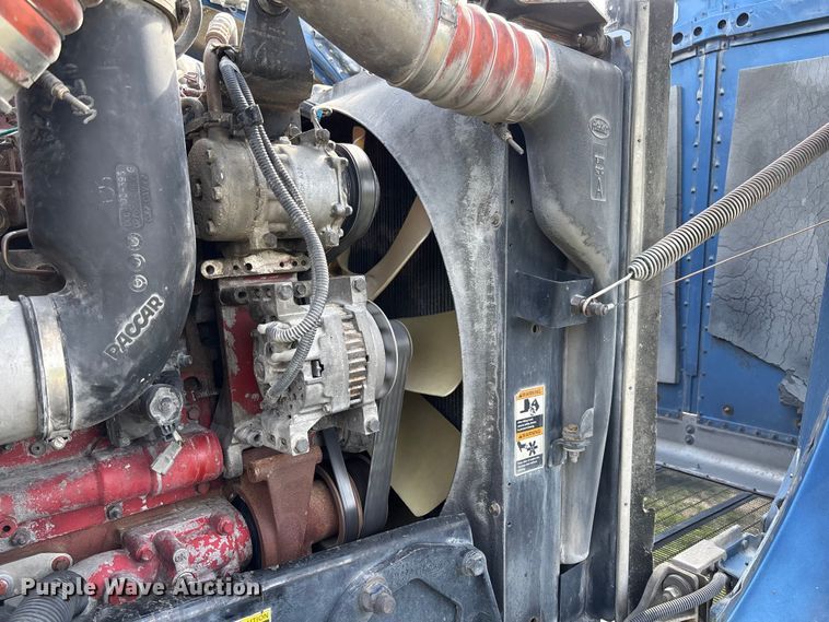 image for item FB3385 2007 Peterbilt 379 semi truck