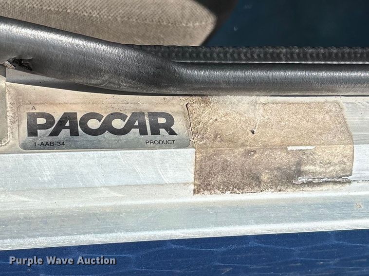 image for item FB3385 2007 Peterbilt 379 semi truck